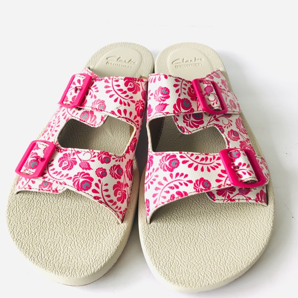 Clark’s pink sandals size 8